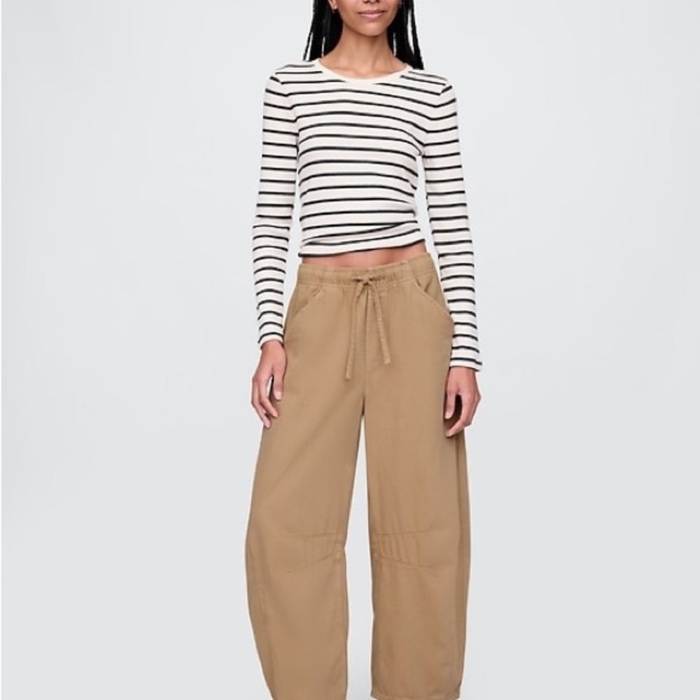 GAP Khaki ultra soft barrel pants